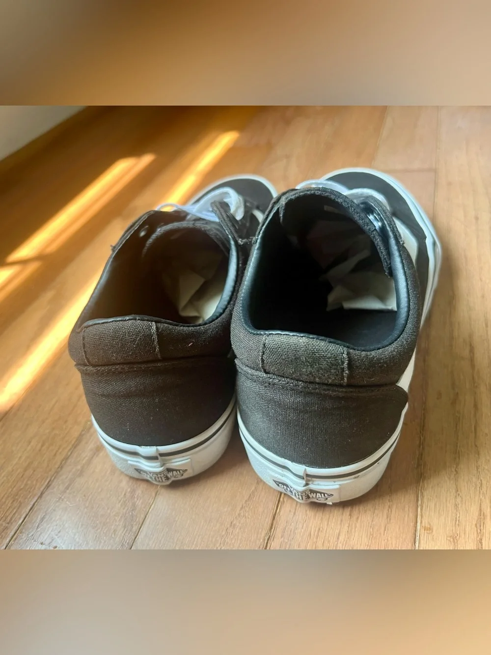 Women’s Vans Ward (Canvas) Sneakers